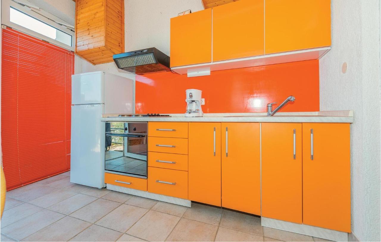 Lovely Apartment In Rogoznica With Wifi Exterior photo